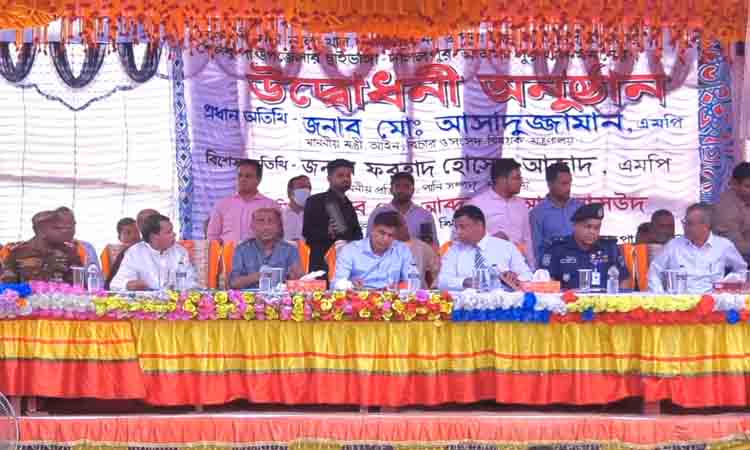 Law Minister warns of stern action against fuel hoarding, black marketing