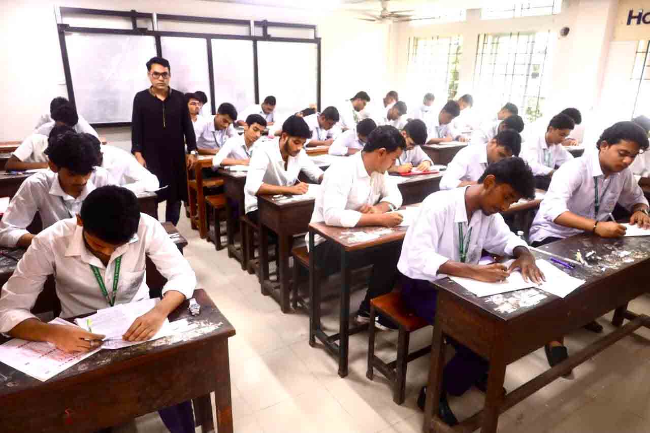 First day’s HSC exam held peacefully with introduction of uniform question paper