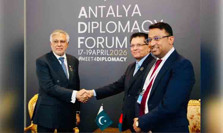 Bangladesh, Pakistan FMs discuss Gulf development