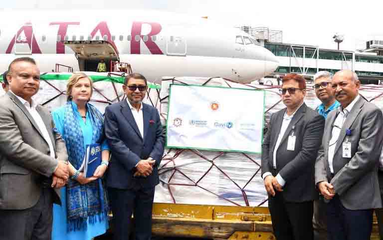 1.5m measles, 9,00,000 Td vaccine doses reach Bangladesh