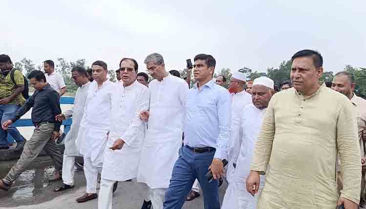 Ministers visit Teesta Barrage, stress sustainable river management