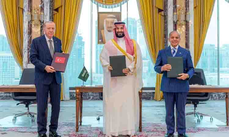 Saudi Arabia, Turkey, Pakistan sign defence pact amid regional war