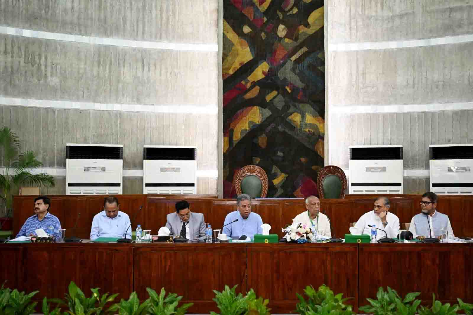 Standing Committee on Finance Ministry holds 3rd meeting