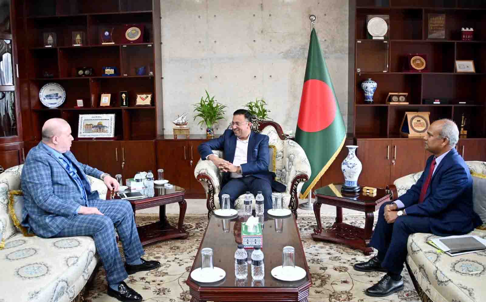 Humaiun seeks stronger Algeria cooperation for energy security