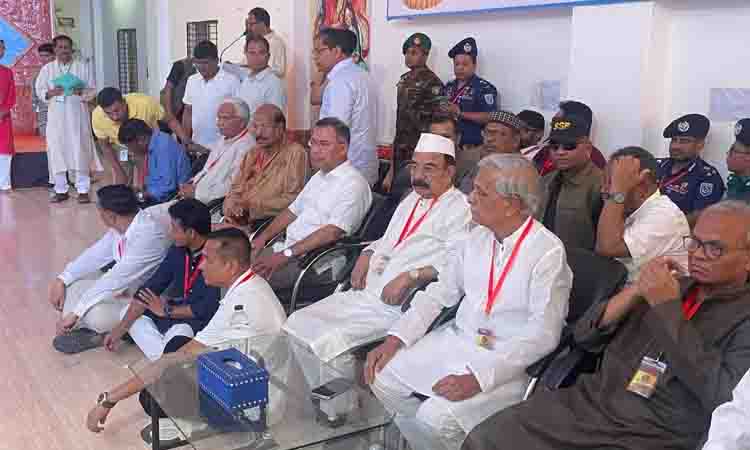 PM visits Durga Puja mandap at Rangpur's Radha Gobinda Temple