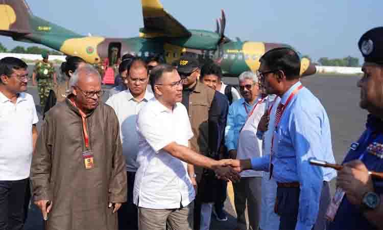 PM arrives in Rajshahi to attend rally, visit Durga Puja mandap