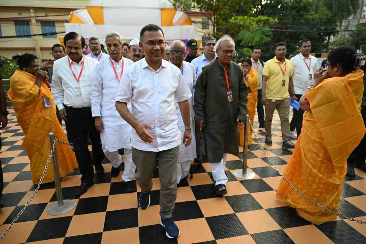PM visits Durga Puja mandap at Rajshahi’s Dharmasabha Temple