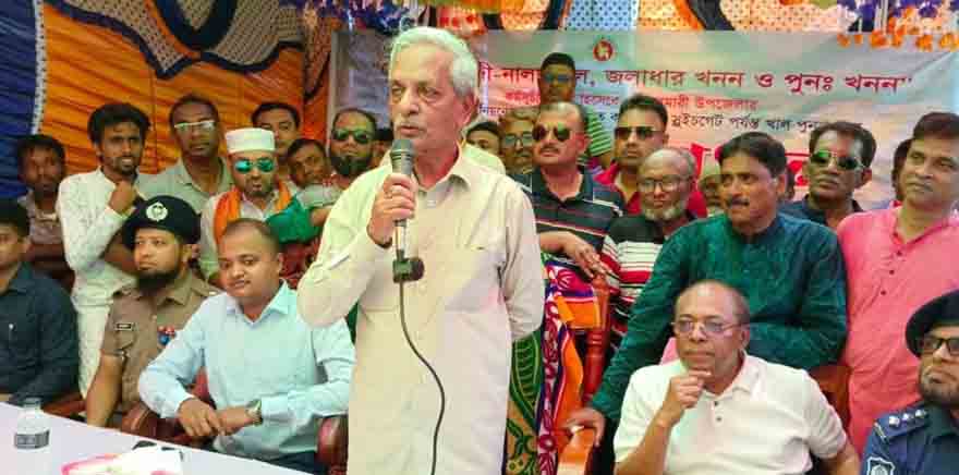 বোয়ালমারীতে খাল পুনঃখনন কর্মসূচির উদ্বোধন করলেন সংস্কৃতিমন্ত্রী