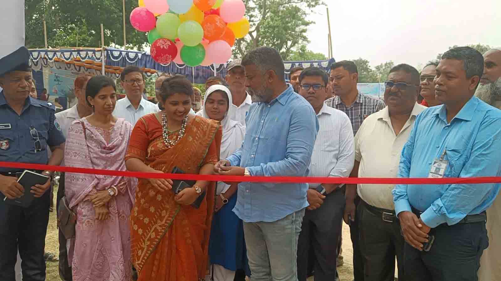 নওগাঁয় শুরু হয়েছে ৪৭তম জাতীয় বিজ্ঞান ও প্রযুক্তি সপ্তাহ