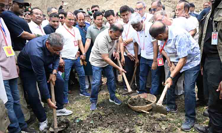 বাবার স্মৃতি বিজড়িত শার্শার উলসী খাল পুনঃখনন করলেন প্রধানমন্ত্রী